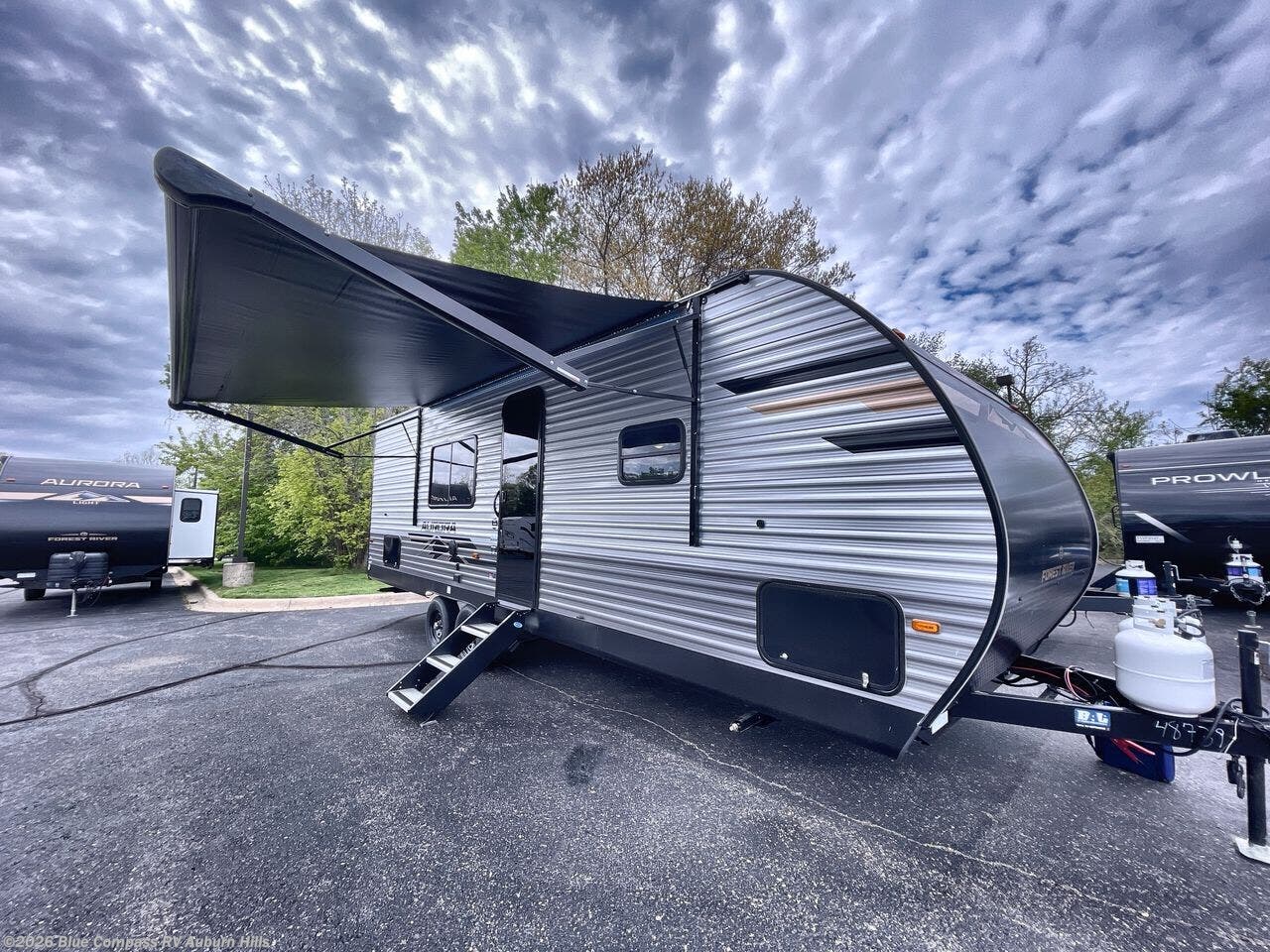 2026 Aurora Light 26BH by Forest River from Blue Compass RV Auburn Hills in Auburn Hills, Michigan