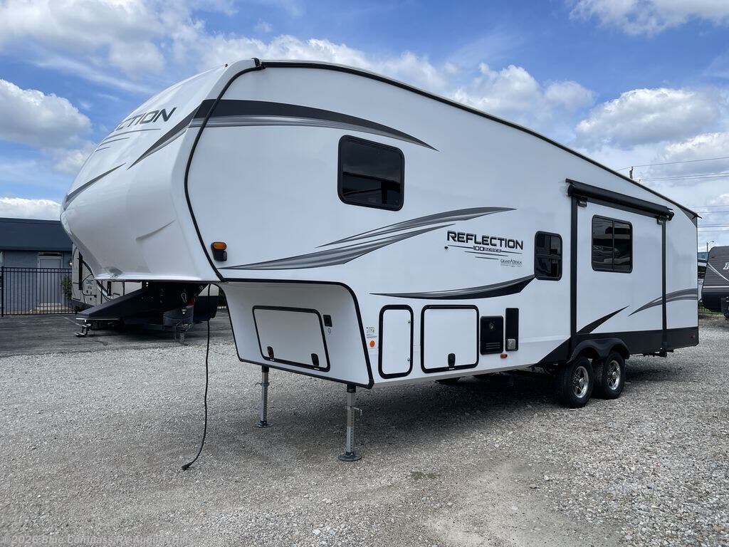2025 Reflection 100 Series 27BH by Grand Design from Blue Compass RV Auburn Hills in Auburn Hills, Michigan