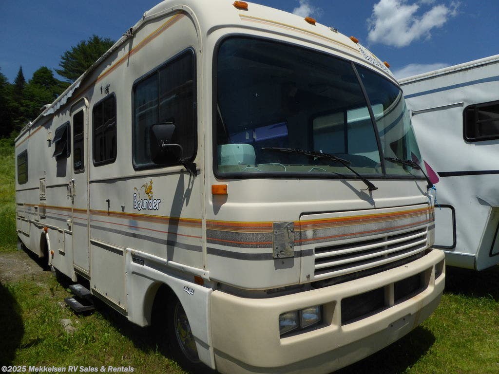 1990 Fleetwood RV Bounder 31K for Sale in East Montpelier, VT 05651
