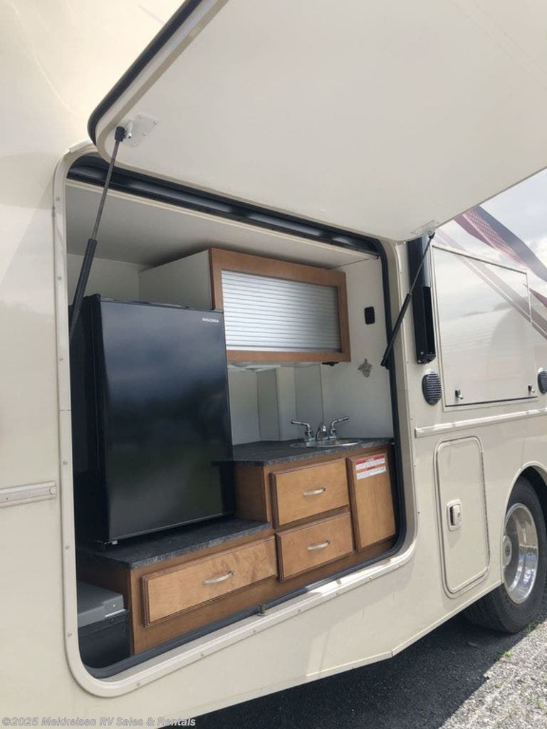 1996 motorhomes for sale on 2019 Winnebago 29ve Rv For Sale In East Montpelier Vt 05651 Ca19601 Rvusa Com Classifieds