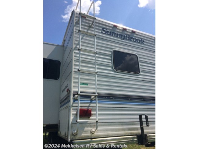 2005 SunnyBrook Solanta 2850-S - Used Fifth Wheel For Sale by Mekkelsen RV Sales & Rentals in East Montpelier, Vermont