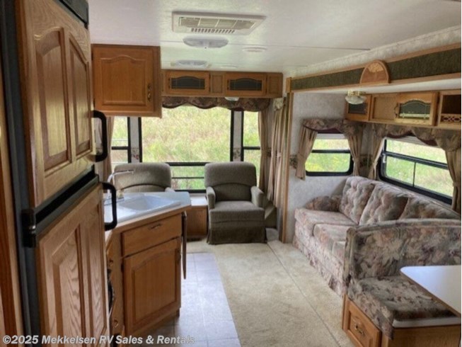 2004 Montana 335RLBS by Keystone from Mekkelsen RV Sales & Rentals in East Montpelier, Vermont