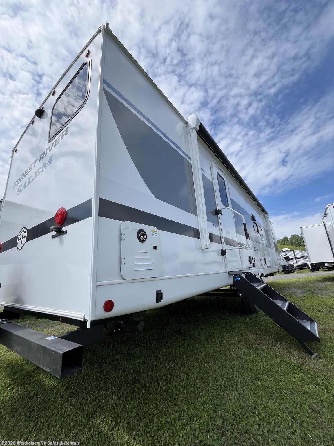 2025 Salem 29BDBX by Forest River from Mekkelsen RV Sales & Rentals in East Montpelier, Vermont