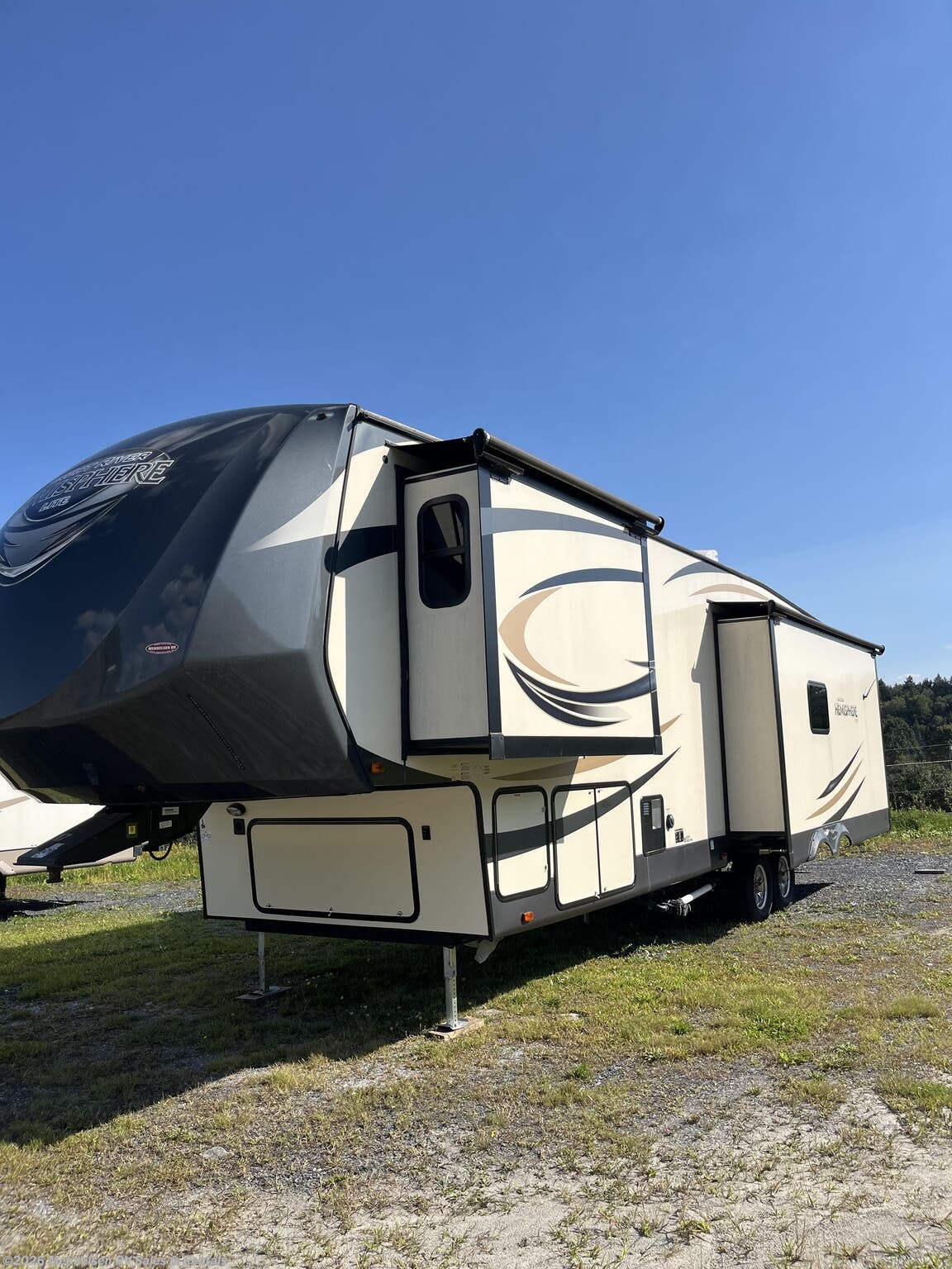 2017 Salem Hemisphere 337BAR by Forest River from Mekkelsen RV Sales & Rentals in East Montpelier, Vermont
