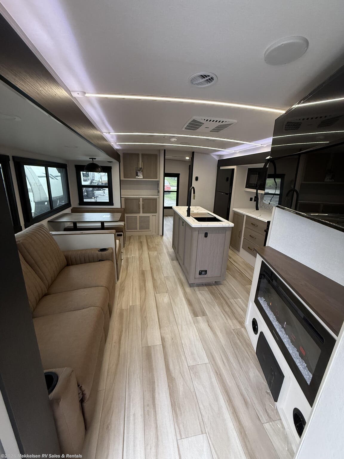 New 2025 Forest River Salem Hemisphere 310BHI available in East Montpelier, Vermont