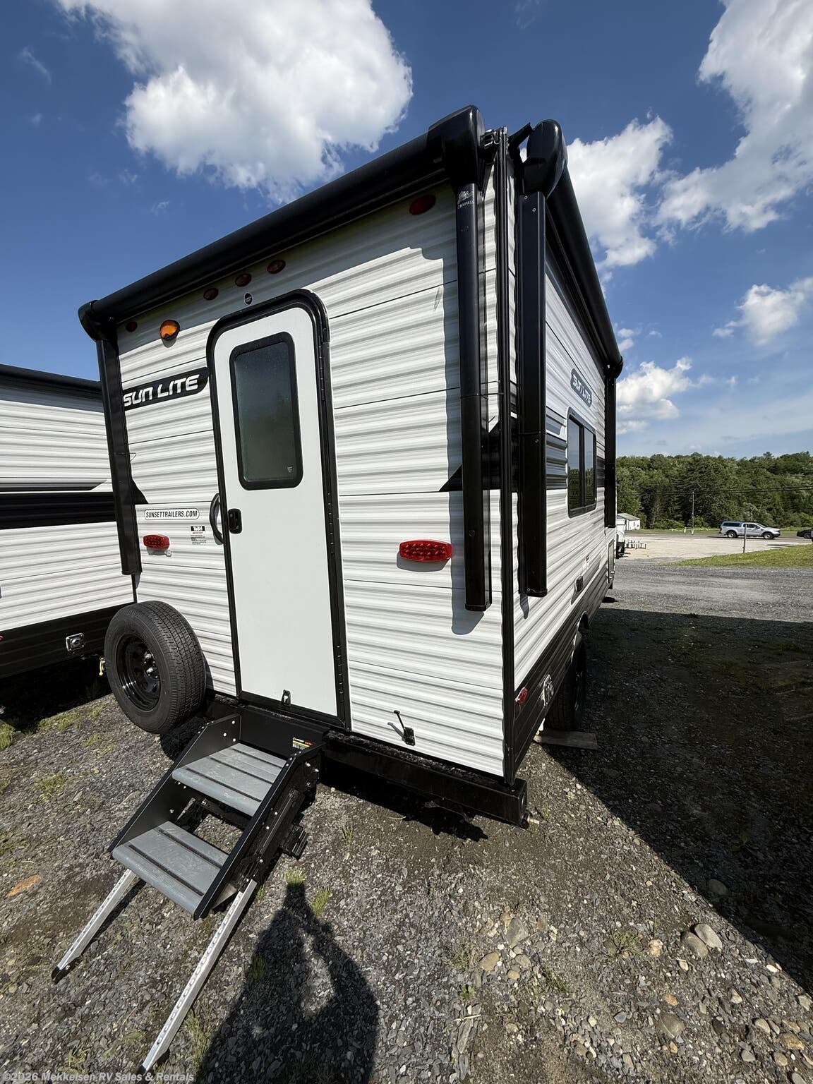 2026 Sun Lite 16BH by Sunset Park RV from Mekkelsen RV Sales & Rentals in East Montpelier, Vermont