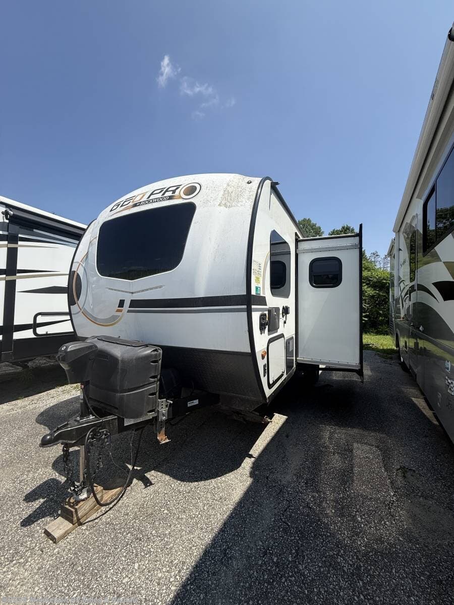 2022 Forest River Rockwood G20BHS - Used Travel Trailer For Sale by Mekkelsen RV Sales & Rentals in East Montpelier, Vermont