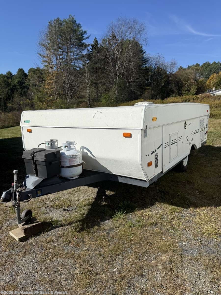 2001 Clipper 1265 by Coachmen from Mekkelsen RV Sales & Rentals in East Montpelier, Vermont