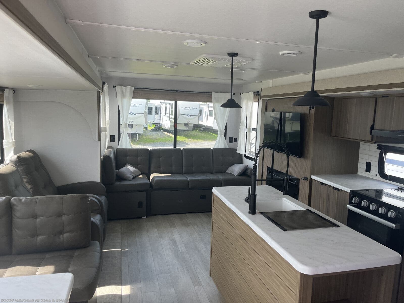 Used 2025 Forest River Salem 27RE available in East Montpelier, Vermont