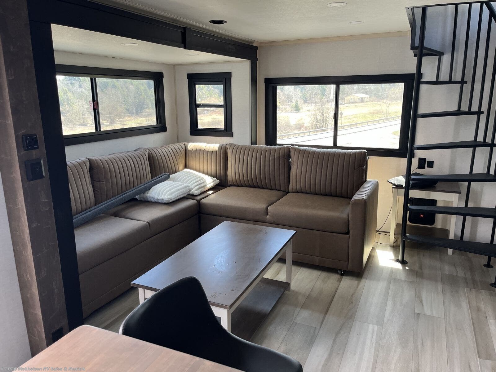 2025 Forest River Salem Hemisphere ROOST43 - New Fifth Wheel For Sale by Mekkelsen RV Sales & Rentals in East Montpelier, Vermont