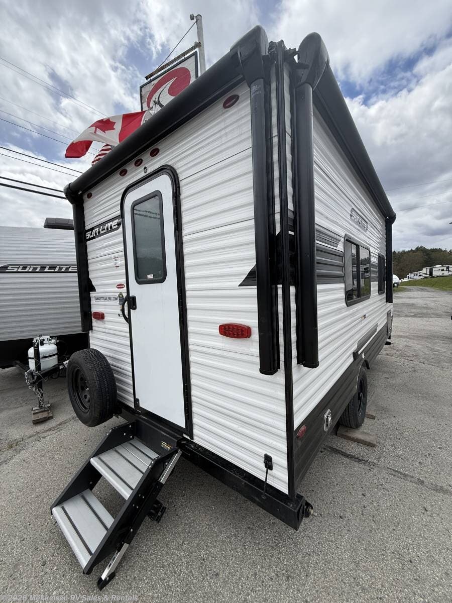 2026 SUNLITE 18RD by Sunset Park RV from Mekkelsen RV Sales & Rentals in East Montpelier, Vermont