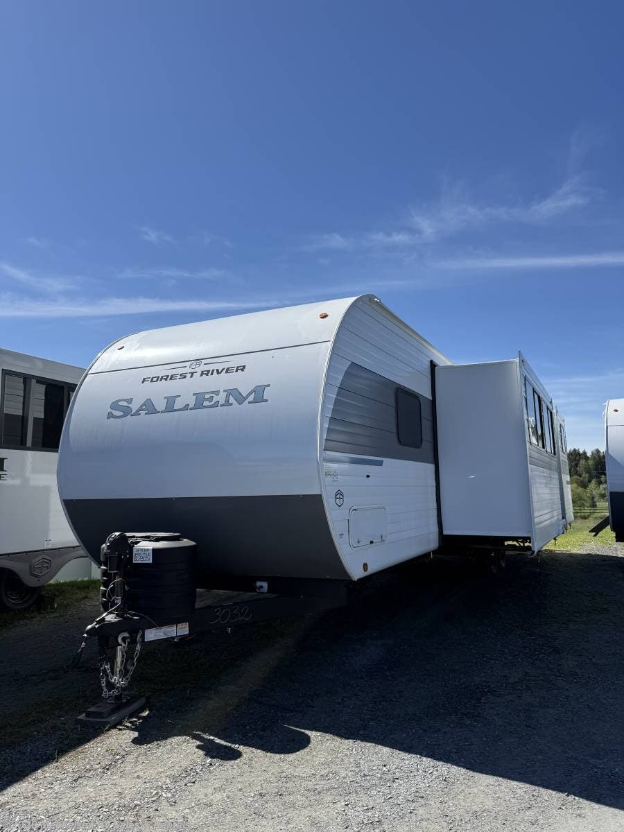 2026 Salem 31KQBTS by Forest River from Mekkelsen RV Sales & Rentals in East Montpelier, Vermont