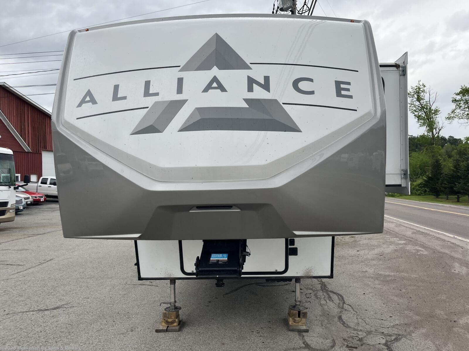 Used 2024 Skyline Alliance AVENUE 32RLS available in East Montpelier, Vermont