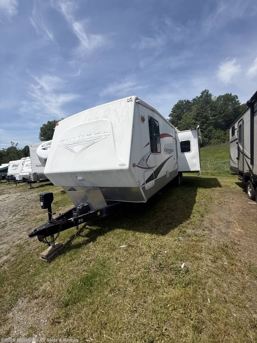 2007 CrossRoads Cruiser CROSSROADS  31RL - Used Travel Trailer For Sale by Mekkelsen RV Sales & Rentals in East Montpelier, Vermont
