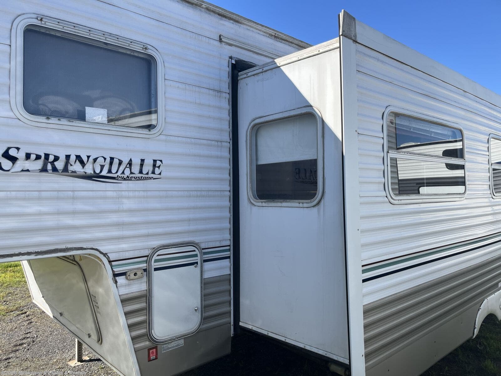 2005 Keystone Springdale KEYSTONE  249BH - Used Fifth Wheel For Sale by Mekkelsen RV Sales & Rentals in East Montpelier, Vermont