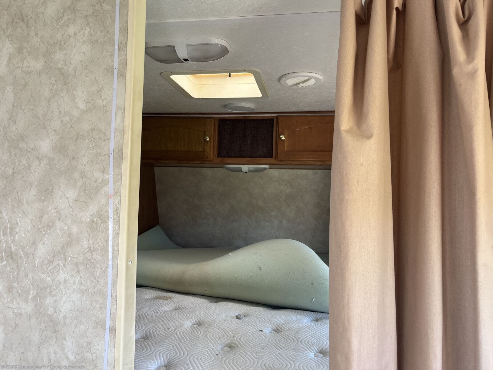 2005 Springdale KEYSTONE  249BH by Keystone from Mekkelsen RV Sales & Rentals in East Montpelier, Vermont