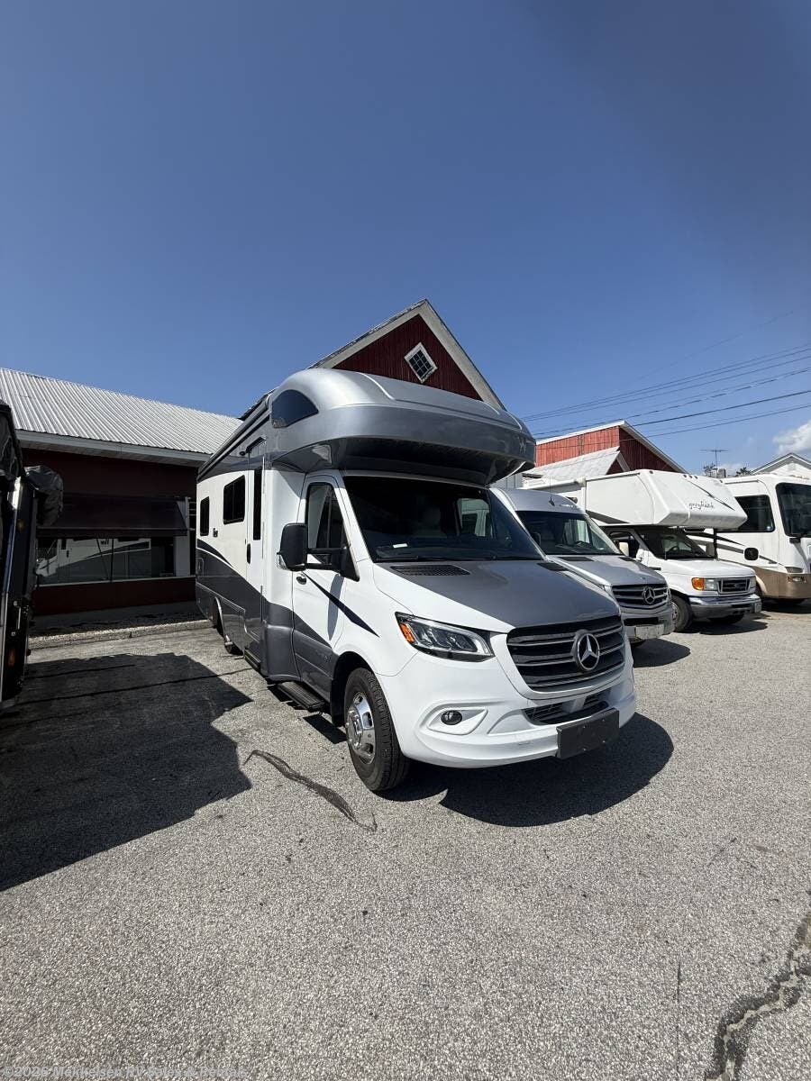 2021 Winnebago View WINNEBAGO  24J - Used Class C For Sale by Mekkelsen RV Sales & Rentals in East Montpelier, Vermont