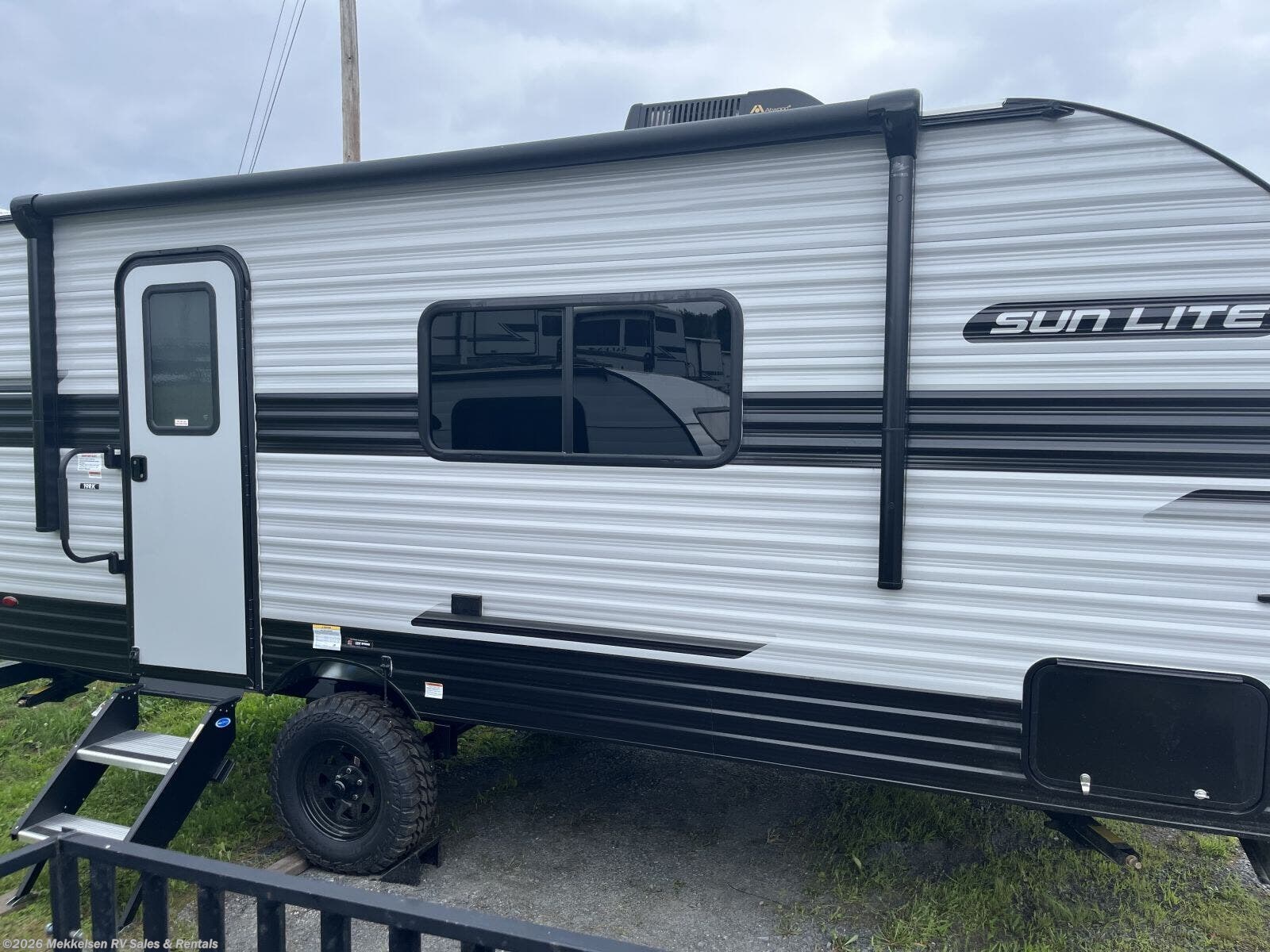 2027 Sunset Park RV SUNLITE 19RK - New Travel Trailer For Sale by Mekkelsen RV Sales & Rentals in East Montpelier, Vermont