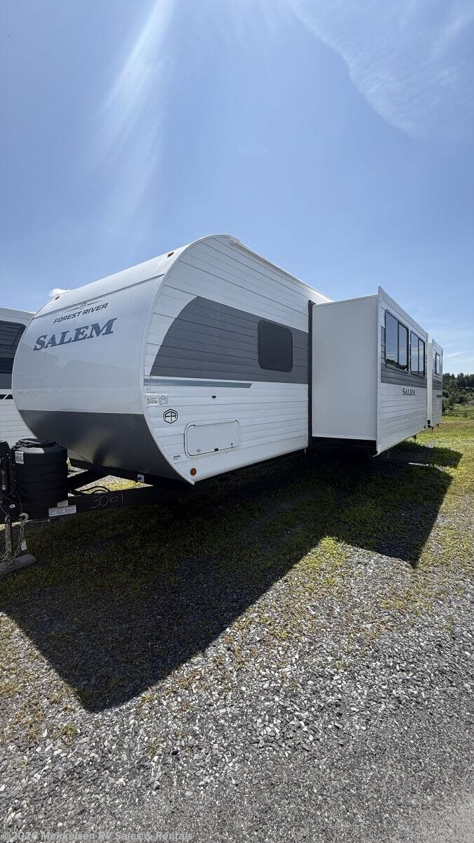 2027 Forest River Salem 31KQBTS - New Travel Trailer For Sale by Mekkelsen RV Sales & Rentals in East Montpelier, Vermont