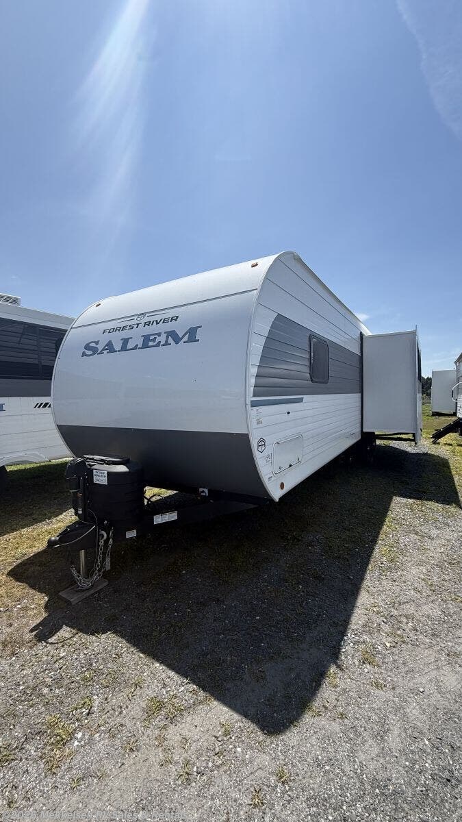 2027 Forest River Salem 27RK - New Travel Trailer For Sale by Mekkelsen RV Sales & Rentals in East Montpelier, Vermont