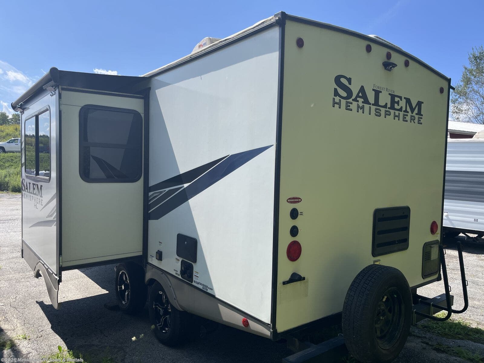 2022 Forest River Salem Hemisphere 19RBHL - Used Travel Trailer For Sale by Mekkelsen RV Sales & Rentals in East Montpelier, Vermont