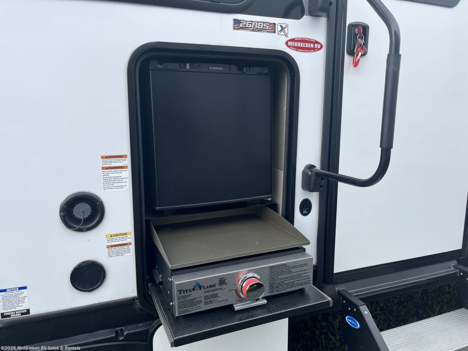 2024 Salem 26RBSX by Forest River from Mekkelsen RV Sales & Rentals in East Montpelier, Vermont
