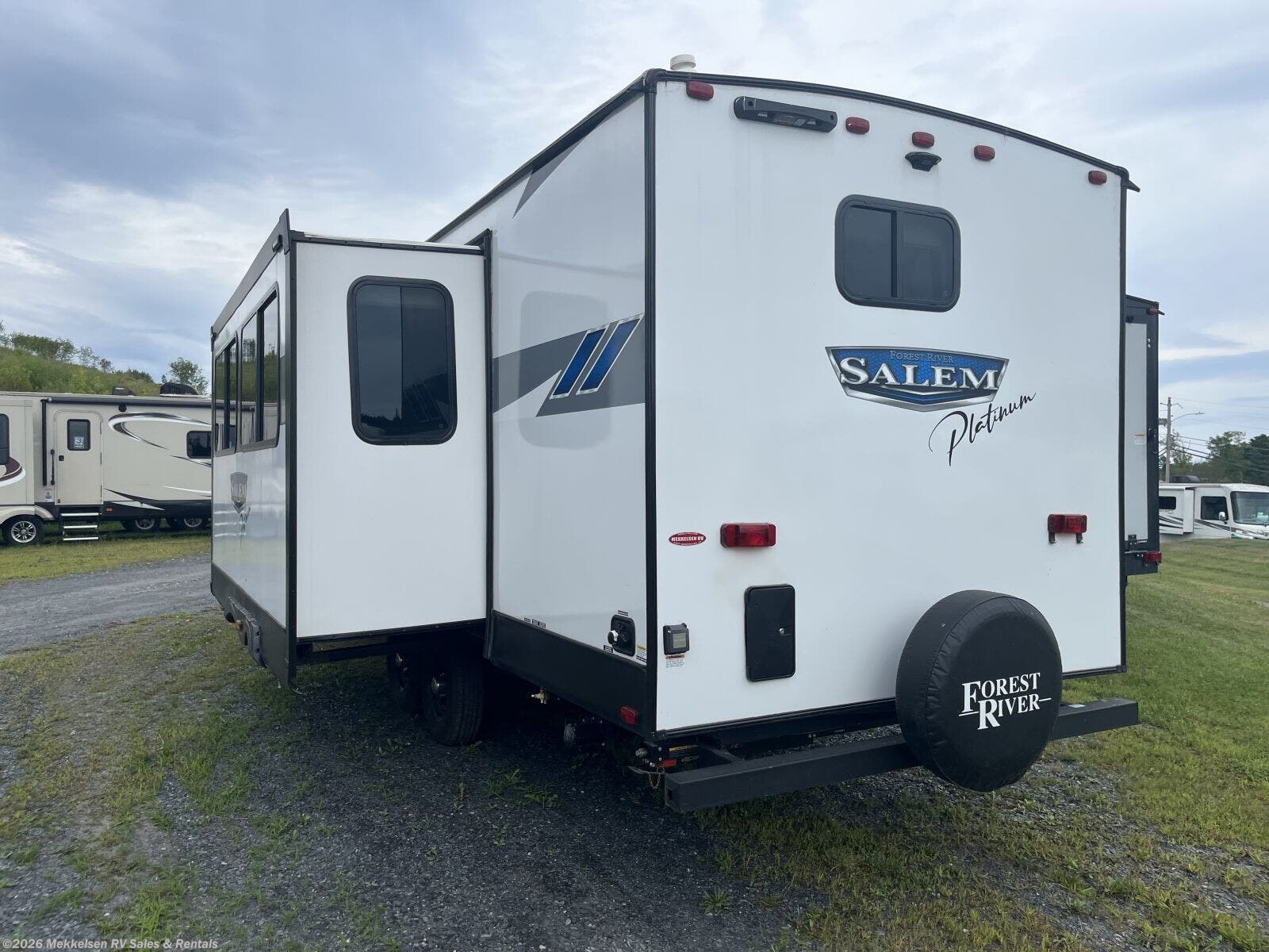 2024 Forest River Salem 26RBSX - Used Travel Trailer For Sale by Mekkelsen RV Sales & Rentals in East Montpelier, Vermont