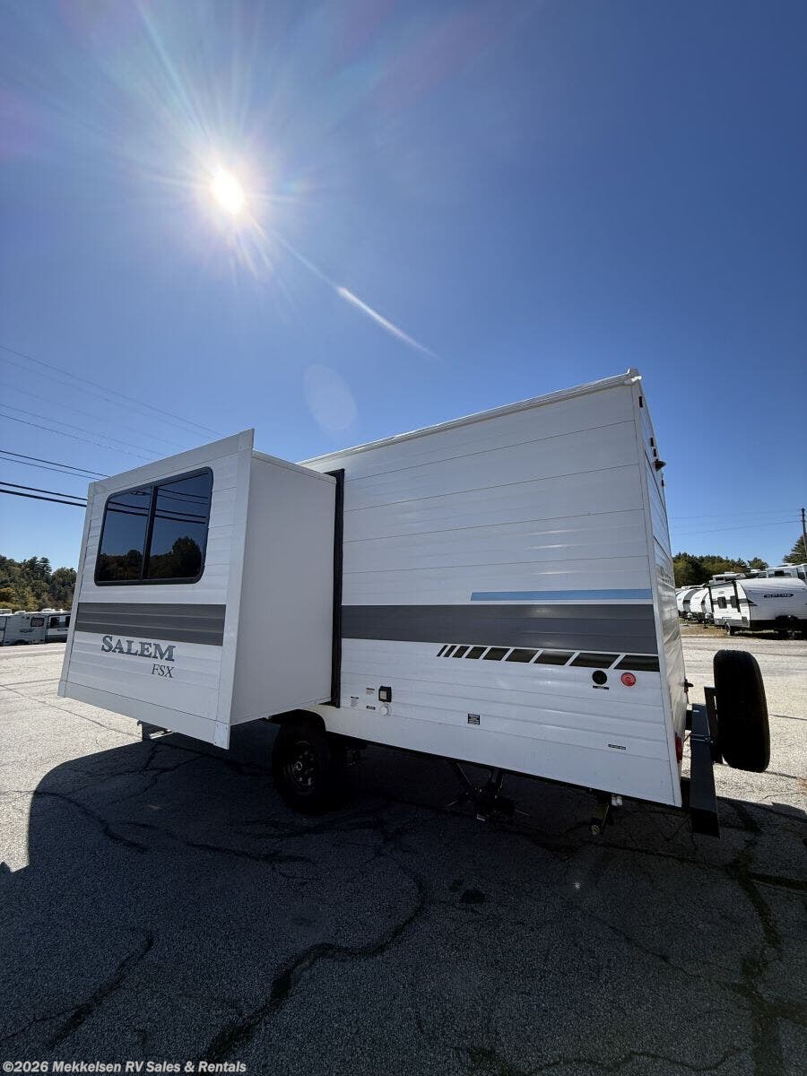 2027 Forest River Salem 178BH - New Travel Trailer For Sale by Mekkelsen RV Sales & Rentals in East Montpelier, Vermont