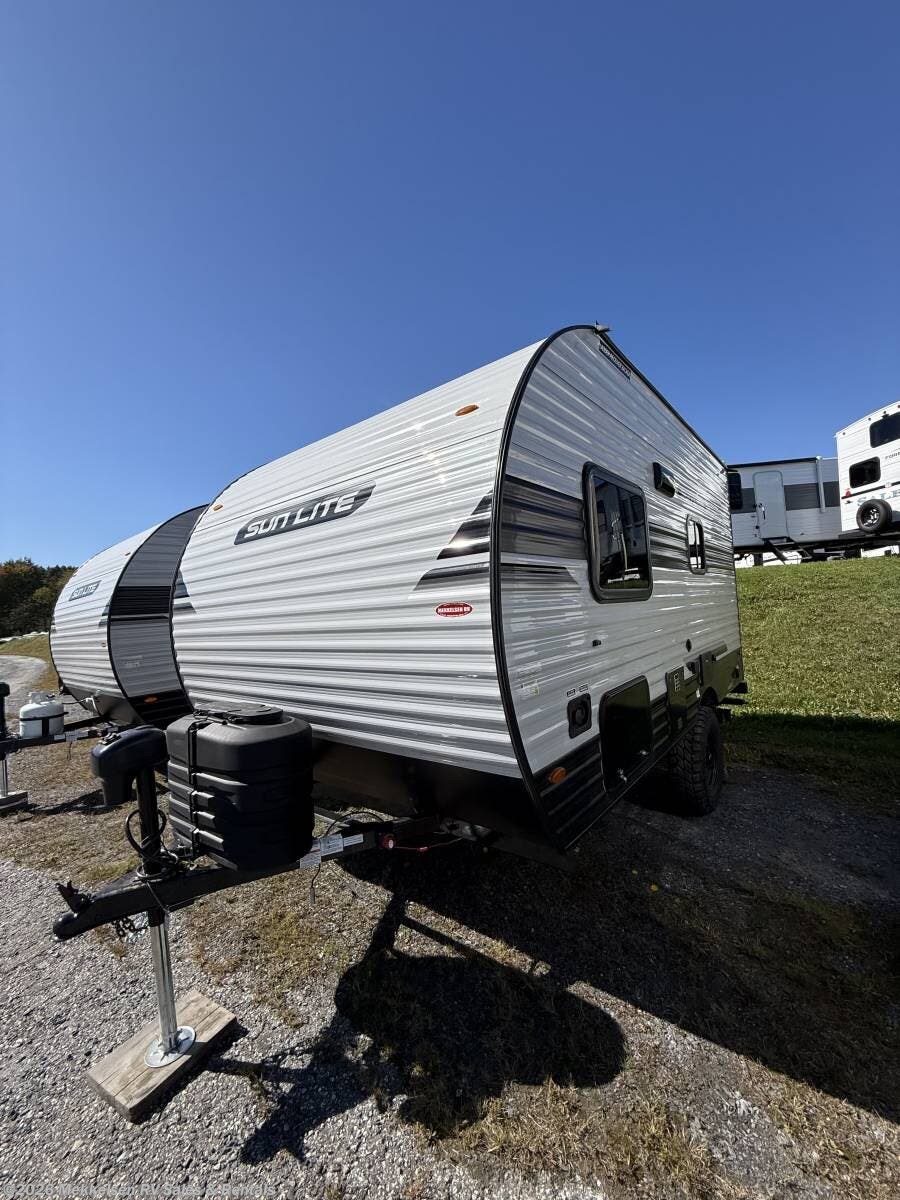 2027 Sunset Park RV Sun Lite 16BH - New Travel Trailer For Sale by Mekkelsen RV Sales & Rentals in East Montpelier, Vermont
