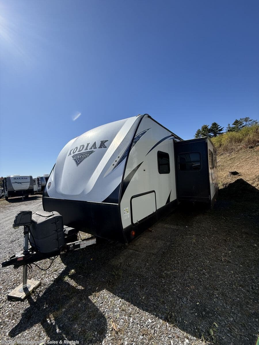 2018 Dutchmen Kodiak 283BHSL - Used Travel Trailer For Sale by Mekkelsen RV Sales & Rentals in East Montpelier, Vermont
