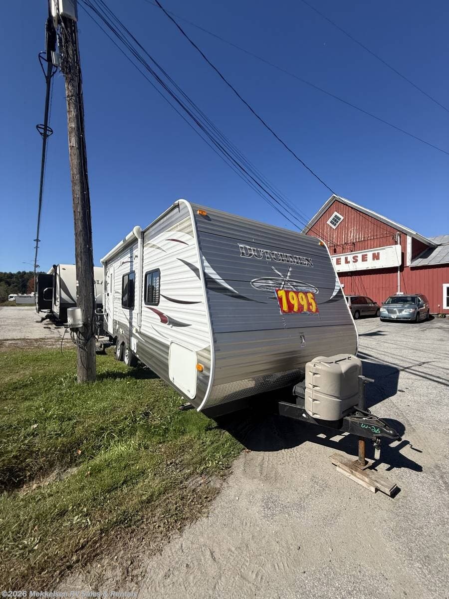 2006 Dutchmen 31B by Dutchmen from Mekkelsen RV Sales & Rentals in East Montpelier, Vermont