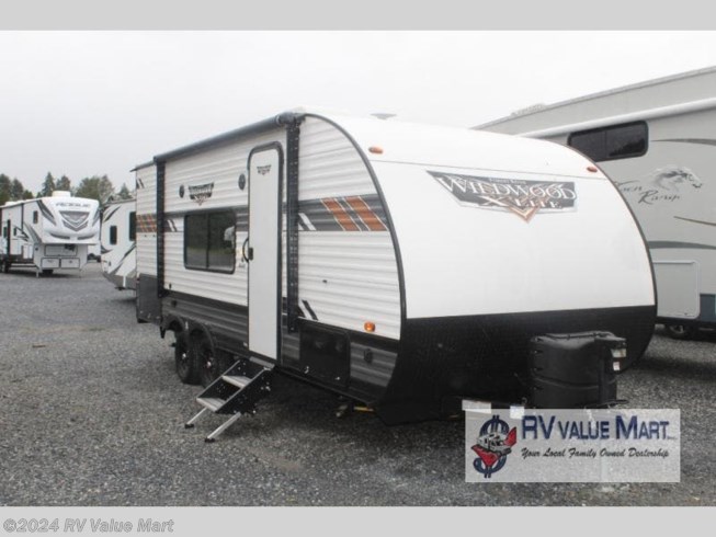 Used 2021 Forest River Wildwood X-Lite 19DBXL available in Willow Street, Pennsylvania