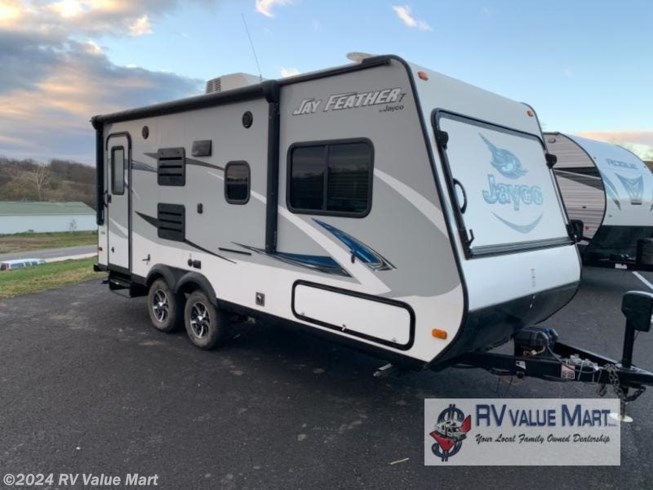 Used 2017 Jayco Jay Feather 7 19XUD available in Willow Street, Pennsylvania