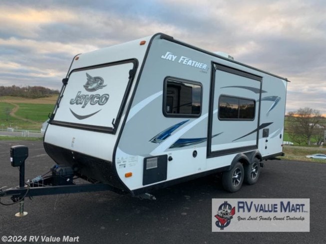 2017 Jay Feather 7 19XUD by Jayco from RV Value Mart in Willow Street, Pennsylvania