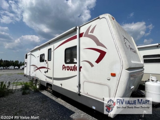 Used 2006 Fleetwood Prowler 320DBHS available in Willow Street, Pennsylvania