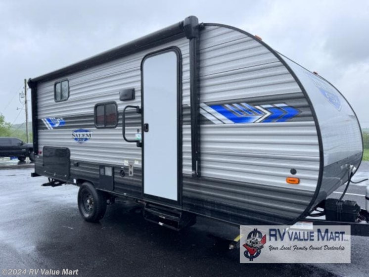 Used 2022 Forest River Salem FSX 178BHSK available in Willow Street, Pennsylvania