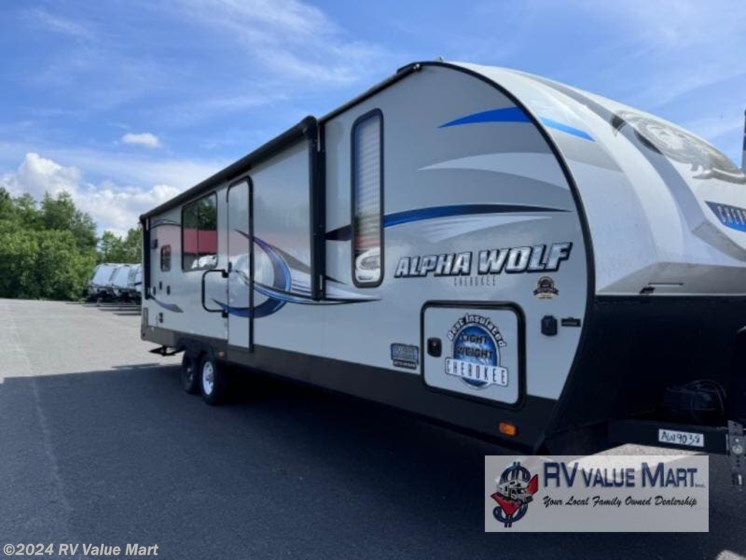 Used 2019 Forest River Cherokee Alpha Wolf 27RK-L available in Willow Street, Pennsylvania