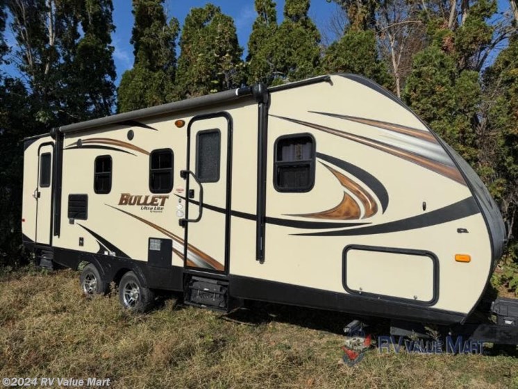 Used 2014 Keystone Bullet 251RBS available in Willow Street, Pennsylvania