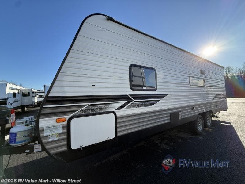 Used 2023 Coleman Lantern LT Series 274BH available in Willow Street, Pennsylvania