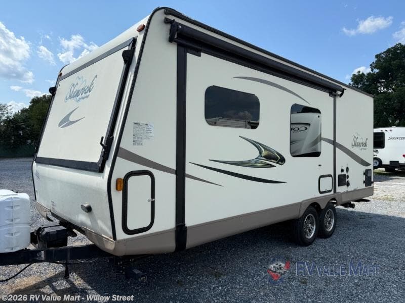 Used 2015 Forest River Flagstaff Shamrock 23IKSS available in Willow Street, Pennsylvania