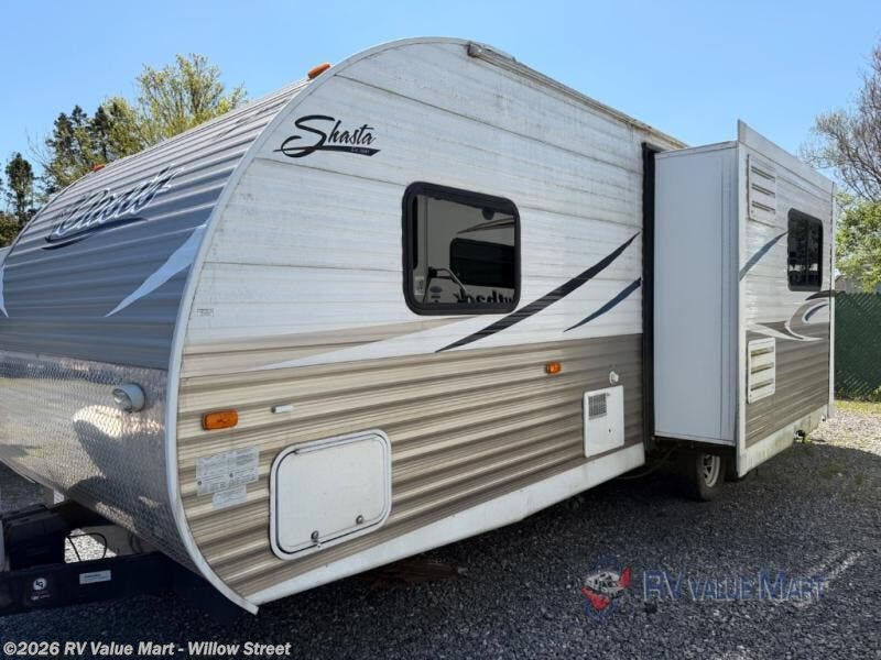 Used 2016 Shasta Oasis 26DB available in Willow Street, Pennsylvania