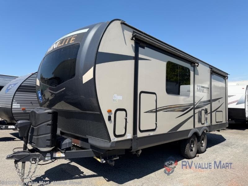 Used 2022 Forest River Rockwood Mini Lite 2516S available in Willow Street, Pennsylvania