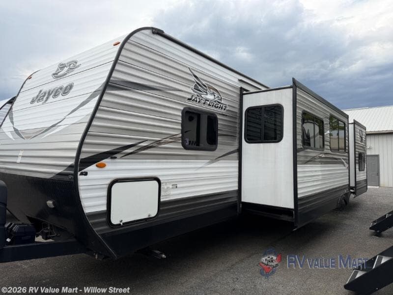 Used 2018 Jayco Jay Flight 32BHDS available in Willow Street, Pennsylvania