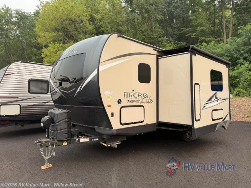 Used 2021 Forest River Flagstaff Micro Lite 25BRDS available in Willow Street, Pennsylvania