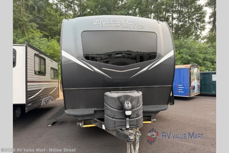 2021 Forest River Flagstaff Micro Lite 25BRDS - Used Travel Trailer For Sale by RV Value Mart - Willow Street in Willow Street, Pennsylvania