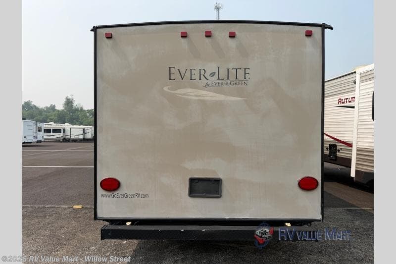Used 2012 EverLite 29FK available in Willow Street, Pennsylvania