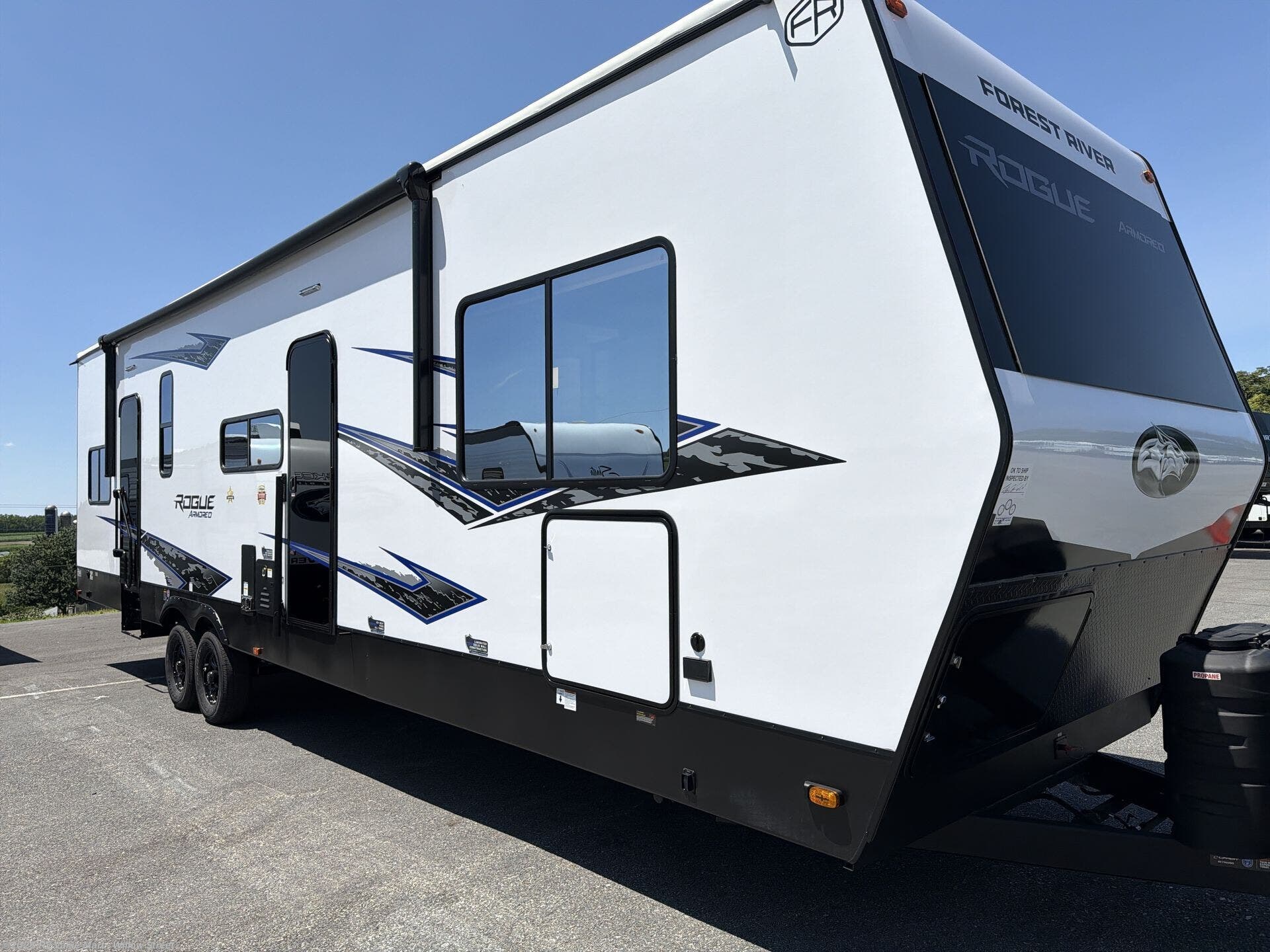 2027 Forest River Vengeance Rogue Armored 32L132 - New Travel Trailer For Sale by RV Value Mart - Willow Street in Willow Street, Pennsylvania