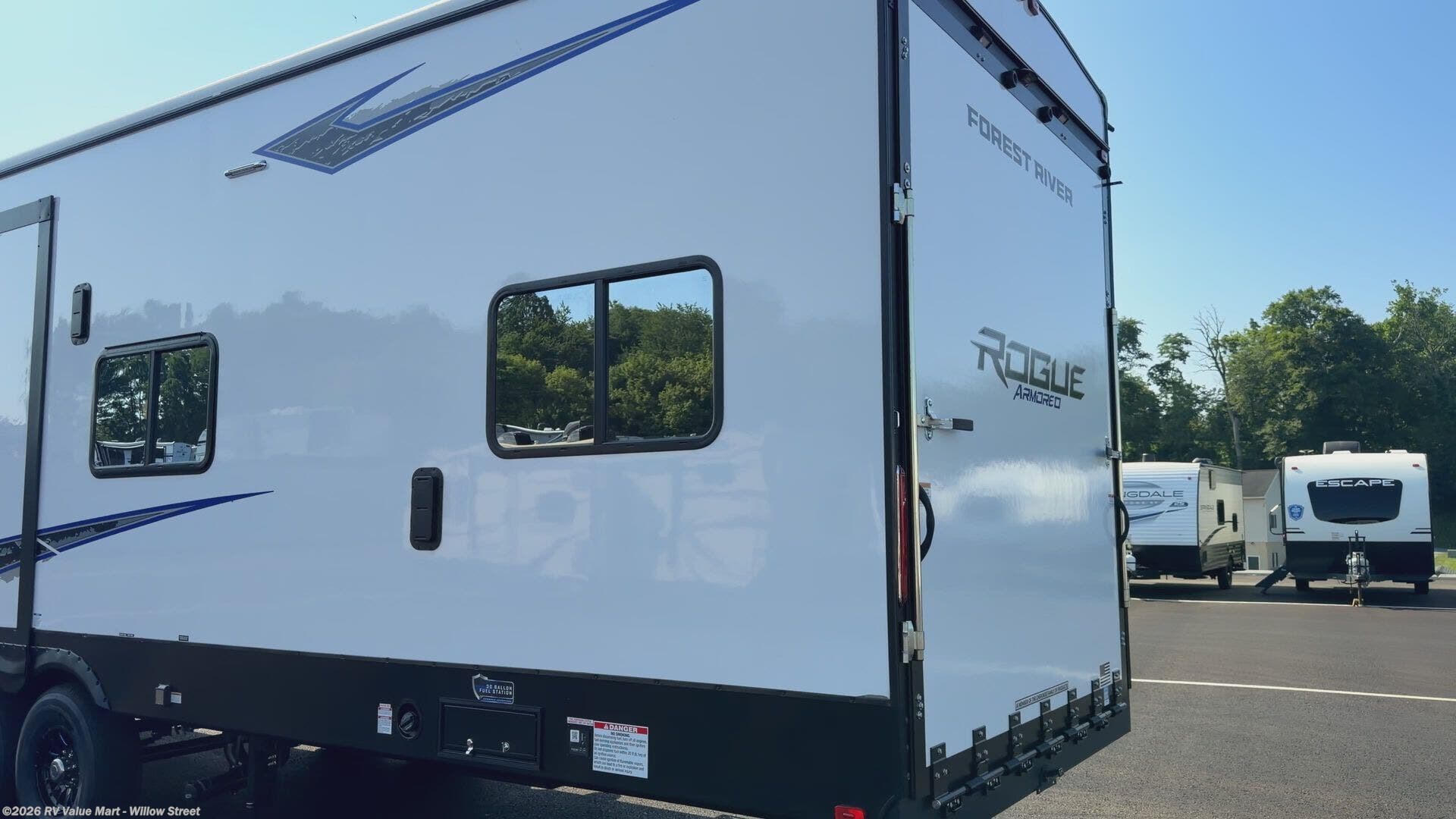 2027 Forest River Vengeance Rogue Armored 4015 - New Fifth Wheel For Sale by RV Value Mart - Willow Street in Willow Street, Pennsylvania