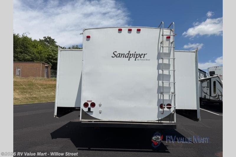 Used 2009 Forest River Sandpiper 351BHT available in Willow Street, Pennsylvania