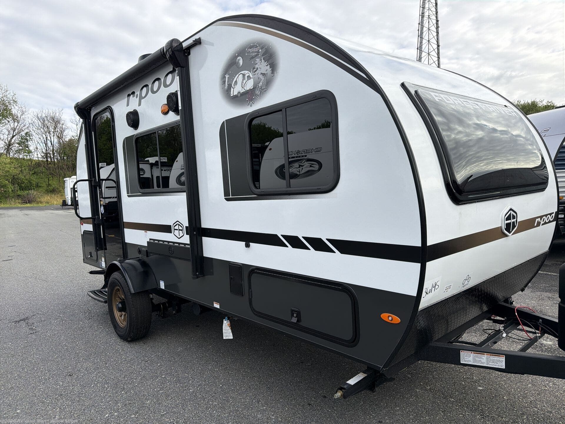2026 Forest River R-Pod 180 - New Travel Trailer For Sale by RV Value Mart - Willow Street in Willow Street, Pennsylvania